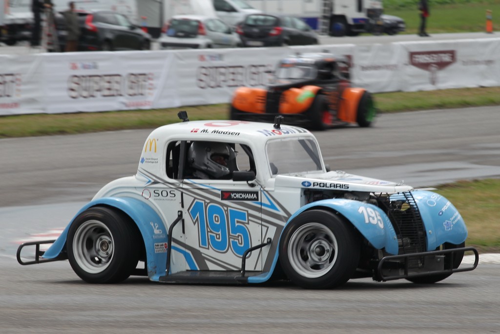 Med en perfekt weekend på Padborg Park overtog Magnus Madsen føringen i OK Mobil 1 Legend Car Cuppen
(Foto: Henning Smed)